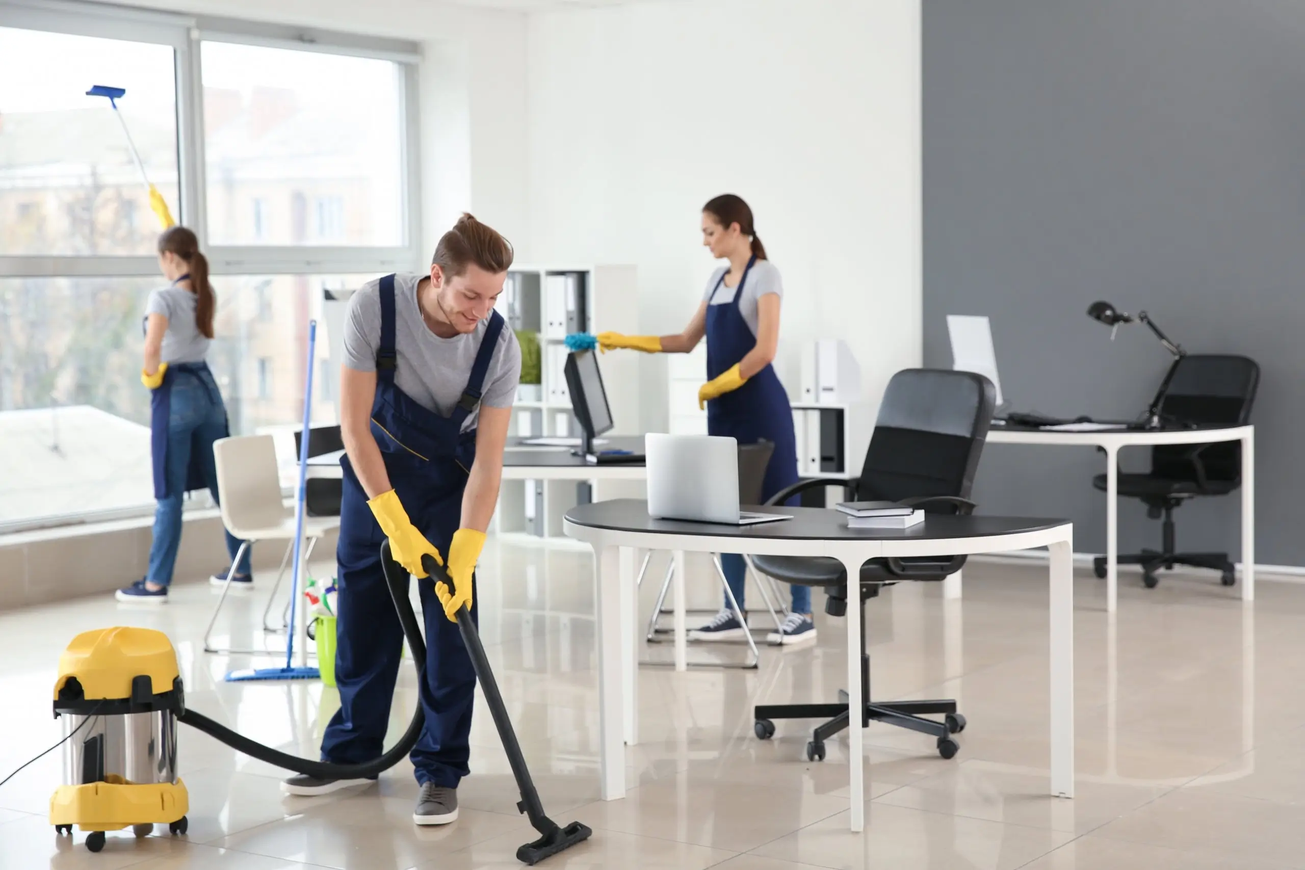 Commercial cleaning and office services across Spain.