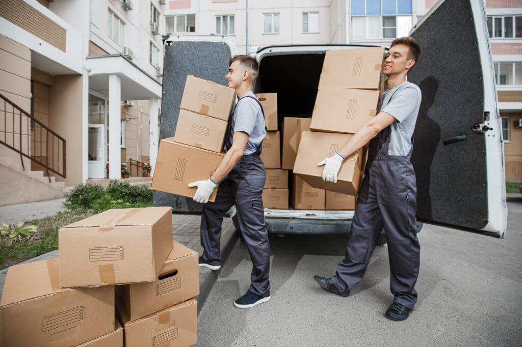 Vevara - House removals & transport. We offer professional house moving services with our dedicated team. We ensure a smooth and stress-free move.